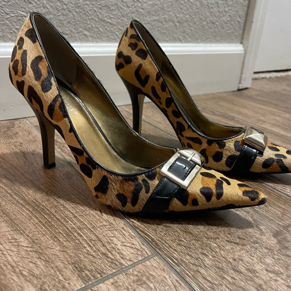 Nine West Brown and Black Heels with Sleek Stiletto Design